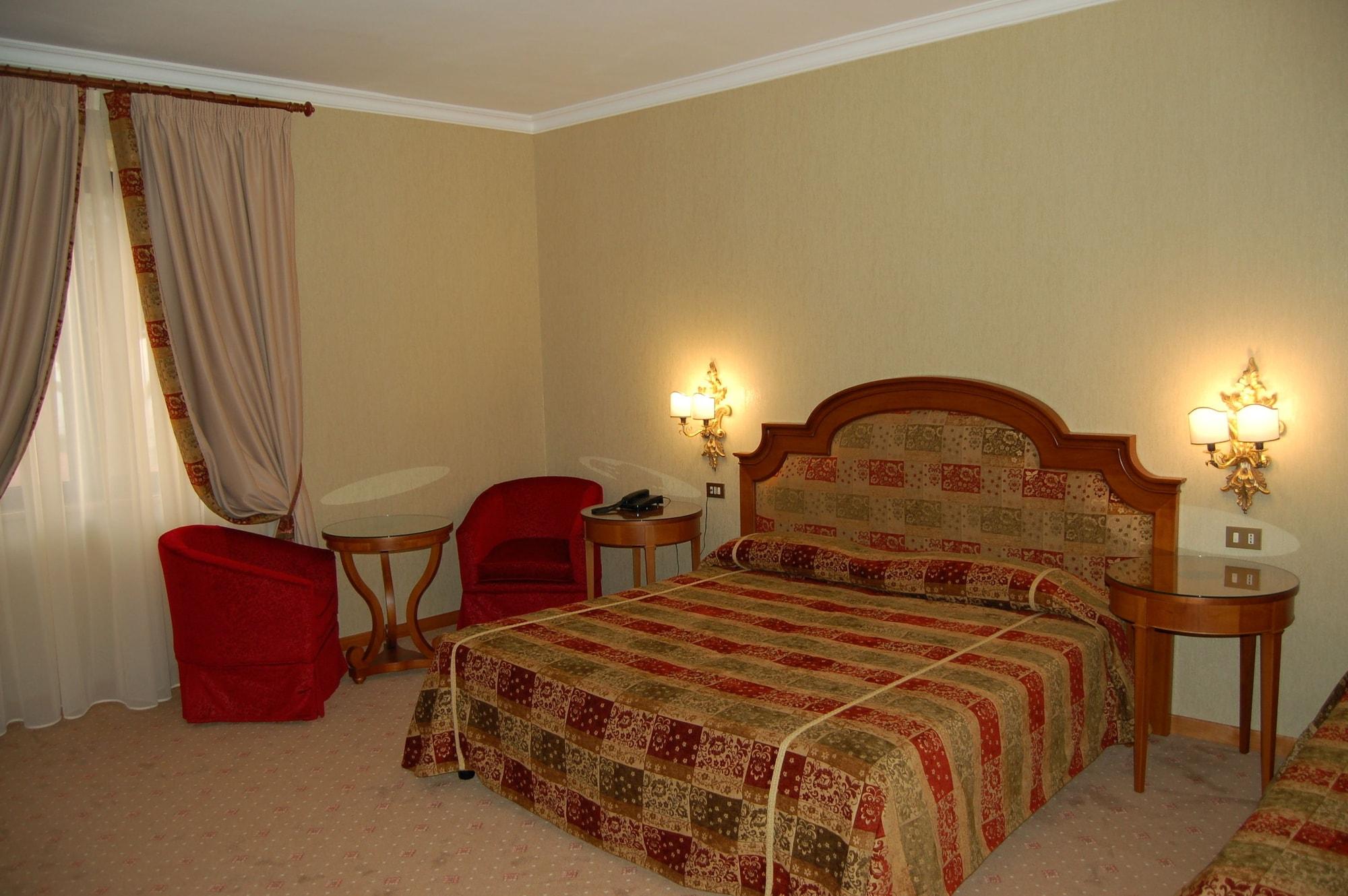 Grand Hotel Helio Cabala Marino Εξωτερικό φωτογραφία