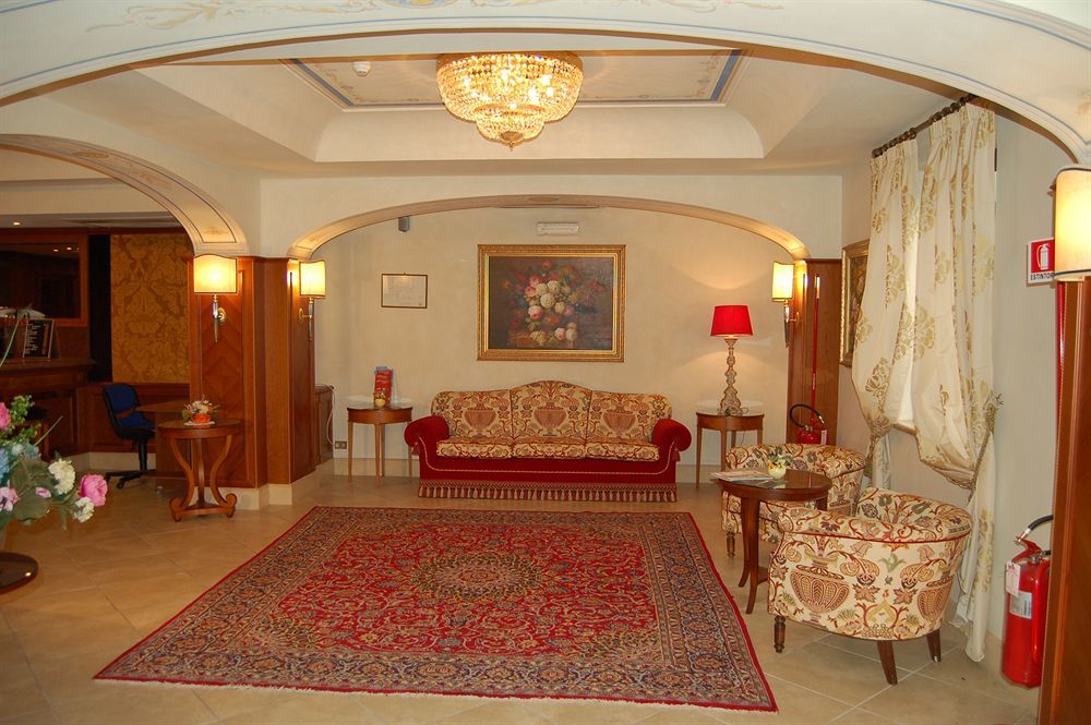 Grand Hotel Helio Cabala Marino Εξωτερικό φωτογραφία