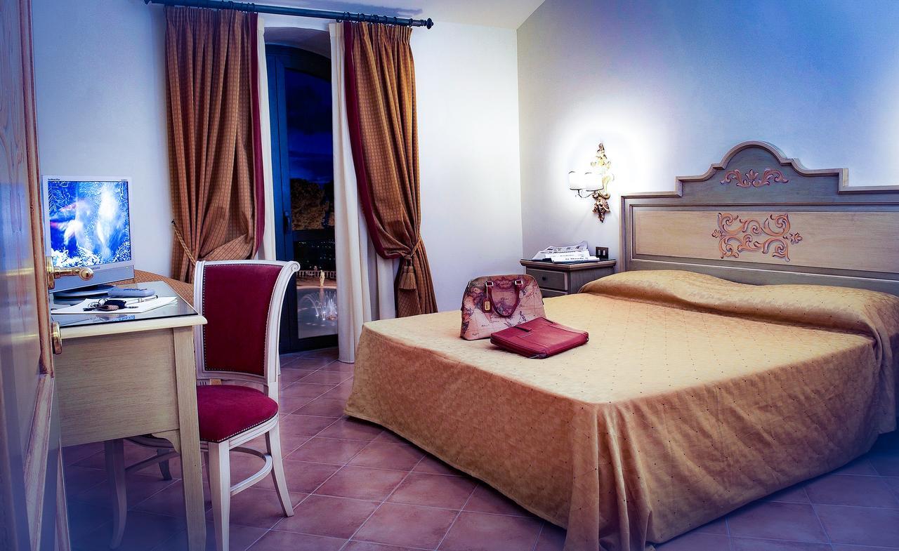 Grand Hotel Helio Cabala Marino Εξωτερικό φωτογραφία